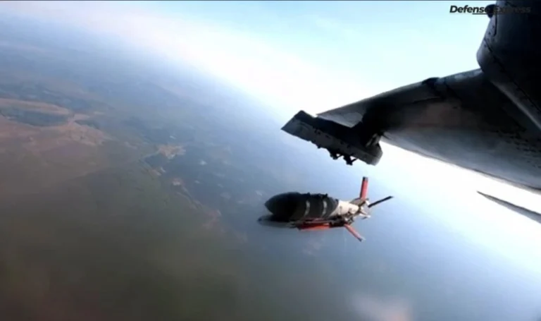 В Україні з Су-24 випробували український КАБ