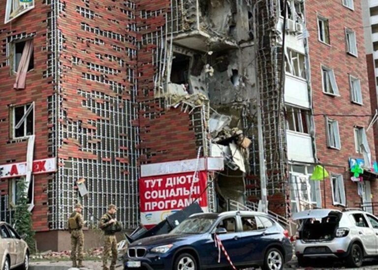 Удар РФ по Києву: загинула жінка в Оболонському районі