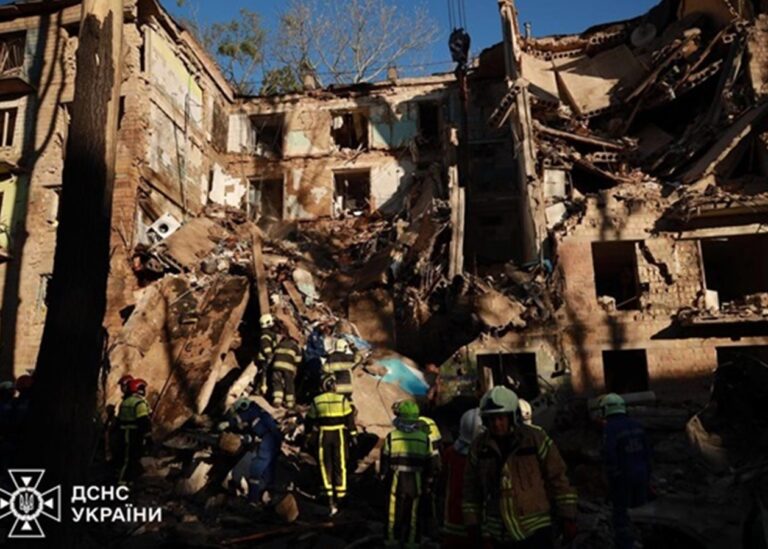 З'явилися кадри ударів Росії по Києву