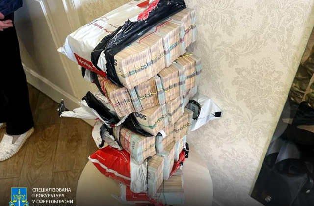 На Львівщині викрито схему розкрадання 64 млн грн на закупівлі техніки для ЗСУ