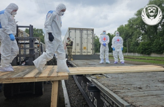 СБУ показала ексклюзивні кадри із сьогоднішнього повернення тіл загиблих