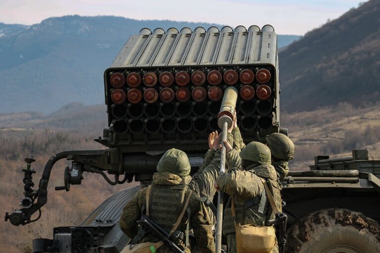 Росіяни суттєво наростили обсяги імпорту та виробництва ключового компонента для порохів