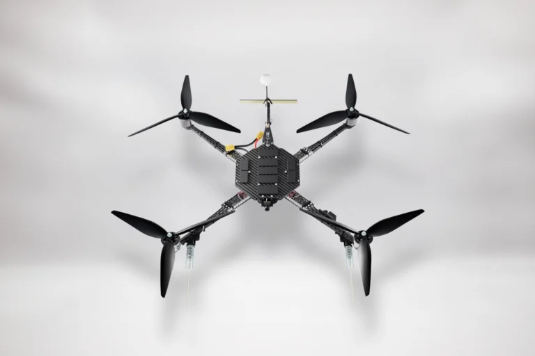 VYRIY розробила MAX 15 — FPV-дрон для знищення укріплень та тилових цілей РФ
