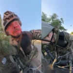 Російського пропагандиста на мотоциклі зустрів FPV дрон. Його зараз шукають