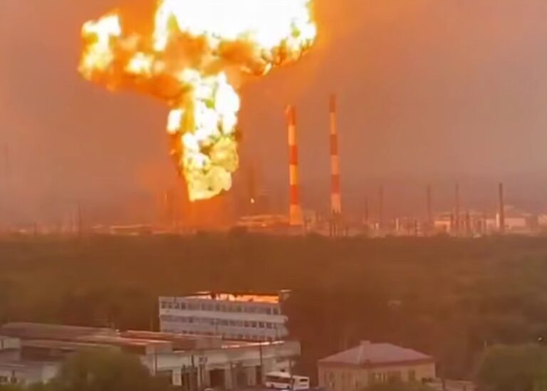 Стали відомі наслідки масованої атаки дронів на РФ