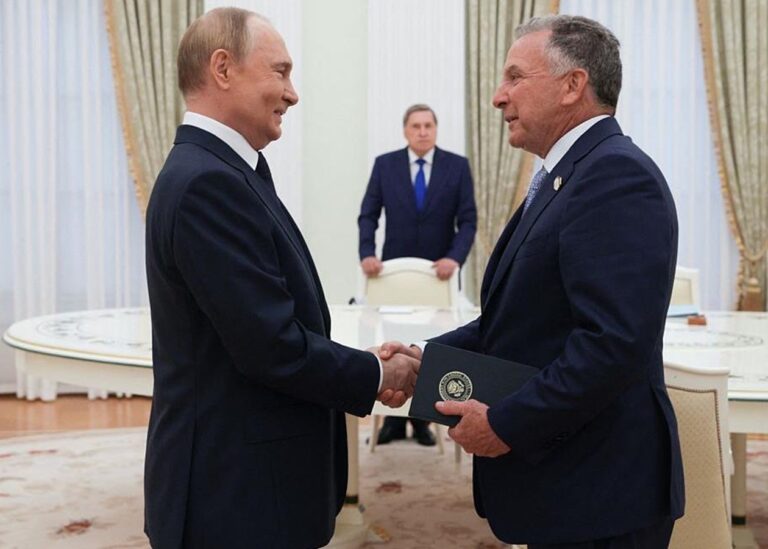Віткофф і Путін проводять зустріч у Кремлі