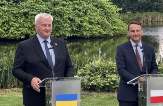 Польща готує нові пакети військової допомоги для України - Сікорський