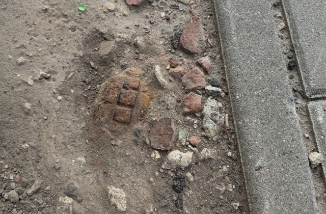 У Львові біля зупинки транспорту знайшли гранату Ф-1