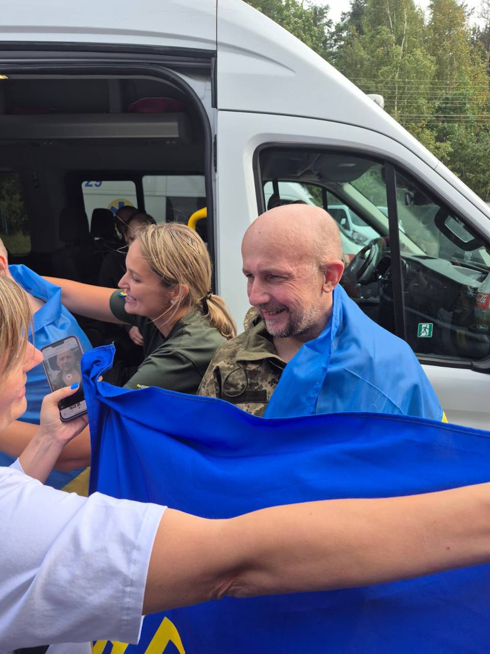 У межах нового обміну полоненими повернулись не лише військові, а й цивільні українці